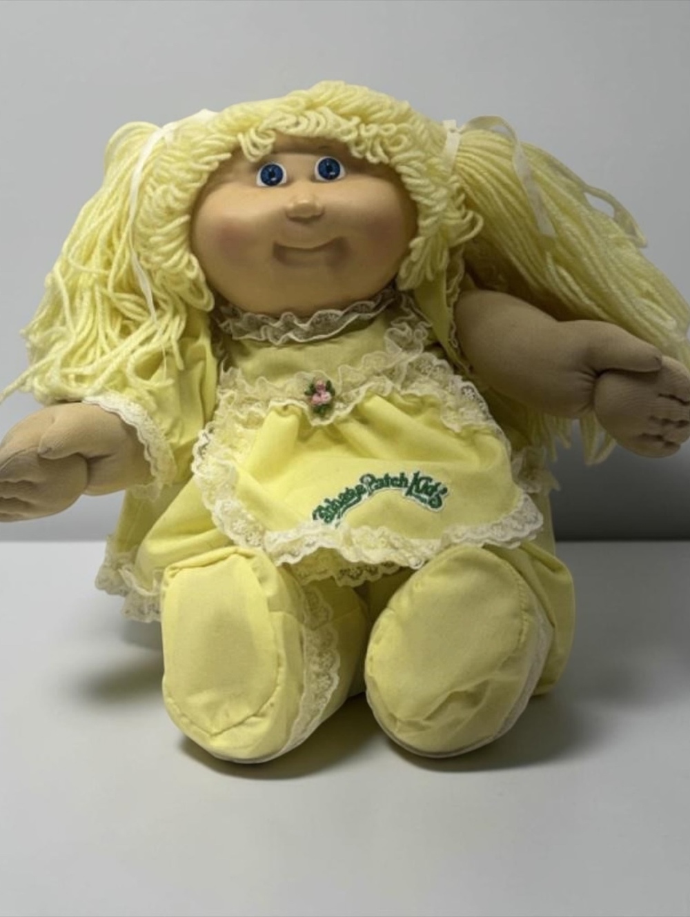 Vintage Cabbage Patch Kids Doll Yellow Dress Blonde Yarn Hair 1980s